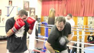 Eric Tormos Boxing Coach entraîne Ait Aoudia au RSOA ST OUEN France [upl. by Ellord206]