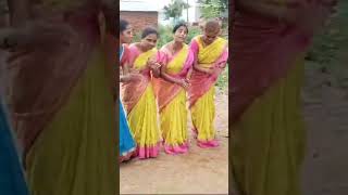 Ramarama uyyalo బతుకమ్మ song music folk folksong telugu singer youtube trending song [upl. by Dnilazor]