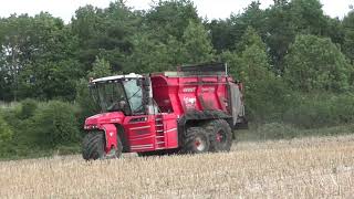 SelfPropelled Spreading with Vervaet HydroTrike Spreader [upl. by Borek61]