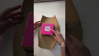 How to wrap a gift with an envelope slot [upl. by Alurta]