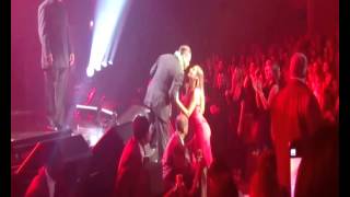 Luis Miguel besa tiernamente a su hija Michelle Salas Las Vegas 2014 [upl. by Sivart]