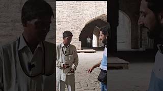 कपड़े की आवाज गूँजती है किले का eco सिस्टम। Golconda Fort hyderabad [upl. by Oigimer]