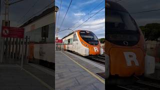 RODALIES R1 Civia doble composición 465463 renfe trenes [upl. by Thgiwed]