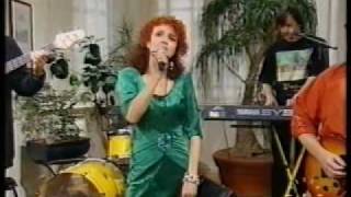 EDITH HOLLENSTEIN Live on TV quotGscheiter Wann I Fehlquot 1996 [upl. by Ahrendt496]