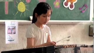 Amazing Yangqin Chinese Hammered Dulcimer Performance by a Little Girl [upl. by Harrington322]