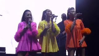 En Vogue Perform their song Whatever at the Mighty Hoopla Festival 1st June 2024 [upl. by Linus51]