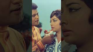 Door Rehkar Na Karo Baat  Manoj Kumar With Sadhana  Rafi Hit Romantic Song  🎥 Amaanat 1977 [upl. by Akemal]