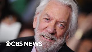 Donald Sutherland quotHunger Gamesquot quotMASHquot actor dies at 88 [upl. by Ardnahsal]