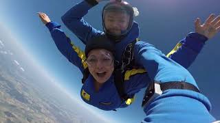 Tandemsprung von Kristina bei skydive nuggets in Leutkirch [upl. by Yeneffit139]