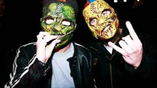 Corey Taylor Wearing My Volume 3 Mask [upl. by Sesilu]