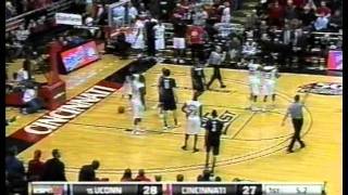 Darnell Wilks alleyoop dunk vs UConn [upl. by Zhang]