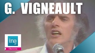 Gilles Vigneault quotJai planté un chênequot live officiel  Archive INA [upl. by Nillok]