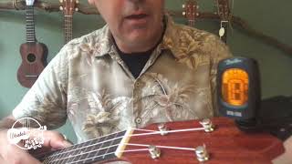 Hoe stem je een ukelele ukulele tuning gCEA  stemmen [upl. by Airetak840]