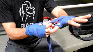 Bendaggio Mani Fasce  Hand wrapping for Boxe [upl. by Atinid]