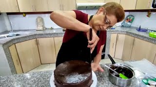 ✅TORTA HÚMEDA de CHOCOLATE FÁCIL y ECONÓMICA  Como preparar una TORTA de Chocolate A MANO [upl. by Drarreg264]