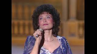 Loretta Lynn Performs quotCoal Miners Daughterquot on 20th ACM Awards 1985 [upl. by Renrut955]