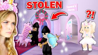 A Thief STOLE My EXPENSIVE FURNITURE In Royale High Roblox [upl. by Emmi]