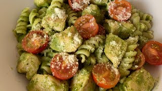 Receta de Pollo y pasta al pesto [upl. by Nanis]