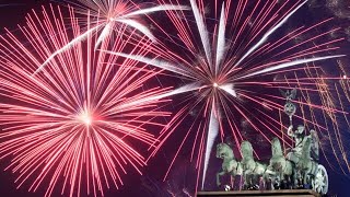 Zehntausende Partygäste am Brandenburger Tor erwartet [upl. by Ilak306]