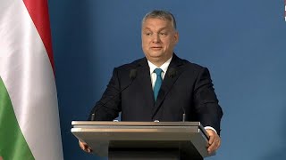 Orbán quer Parlamento Europeu antiimigração [upl. by Annoyek348]