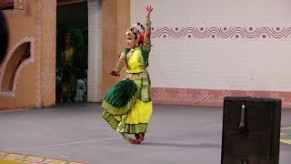 Balagopala Tarangam  Plate Dance  Classical Dance [upl. by Ibloc]