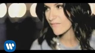 Laura Pausini  Con la musica alla radio Official Video [upl. by Bird]