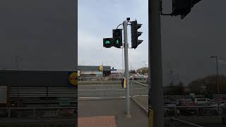 Biggleswade London Road A6001 Siemens Helios CLS Traffic Lights Toucan Crossing [upl. by Aliwt142]