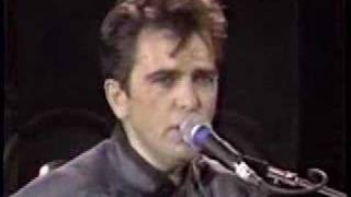 Peter Gabriel Family Snapshot Live 1986 [upl. by Refynnej942]