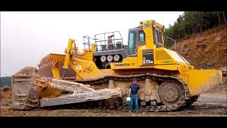 The Biggest Bulldozer in the World  Komatsu D575A Super Dozer [upl. by Akehs]