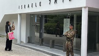 Biennale in Venedig öffnet  der israelische Pavillon bleibt erst einmal zu [upl. by Riay]