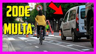 Multa de 200€ por aparcar en el carril bici en España [upl. by Raquela]