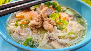 How to make Rice Noodle Soup  Bouillon de Meefoon  Rice Vermicelli Mei Fun Soup [upl. by Ednutabab]