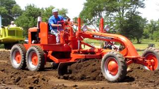 2011 Penfield IampI Show Allis Chalmer Grader and Euclid Scraper 7811 [upl. by Willock314]