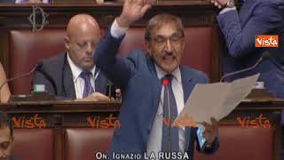 La Russa fa il saluto romano alla Camera [upl. by Ajat456]