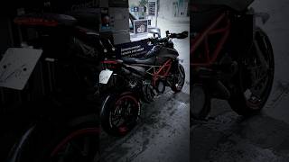 Ducati Hypermotard 950 SP Forjed Carbon bike moto [upl. by Nybbor]