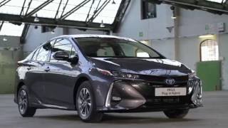 Toyota Prius Plugin Hybrid  Wygląd wnętrze i wyposażenie [upl. by Nickolas]