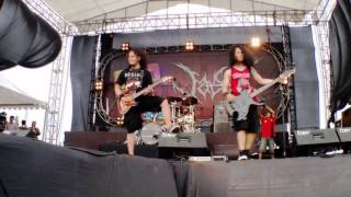 Beside  Dosa Adalah Sahabat  Live at Indramayu 2013 [upl. by Call998]