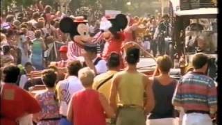 Disneyland Paris  La videoguida ufficiale 1 di 2 [upl. by Adnaval889]