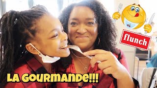 UNE GOURMANDE ME PIQUE MON DESSERT chez FLUNCH  Vlog Restaurant Marseille [upl. by Nohpets]