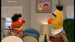 Sesamstrasse  Ernie und Bert wechseln sich ab [upl. by Iblok]