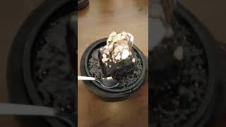 sizzling sizzlerrecipe sizzlericecreambrownie icecreamyoutubeviralshorts [upl. by Nigam14]