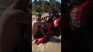 Honda foreman 520 does water wheelie with duck honda 4wheeler waterwheelie snorkeling goingdeep [upl. by Atenahs203]