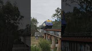 Melbournebound XPT at Wagga Wagga NSW Australia [upl. by Canale]