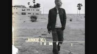 Junkie XL Feat Eletrocute  Mad Pursuit [upl. by Enahsal]