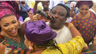 Saheed Osupa Kisses His Wife In Public As They Settle Long Time Rift [upl. by Ahsinauq]