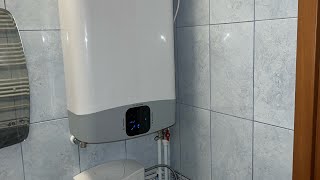 Instalare boiler electric  Ariston Velis Evo 100 [upl. by Kohn]