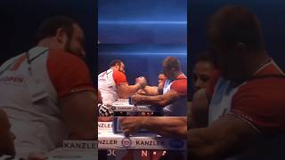 Dave Chaffee VS Denis Cyplenkov armwrestling [upl. by Lednic19]