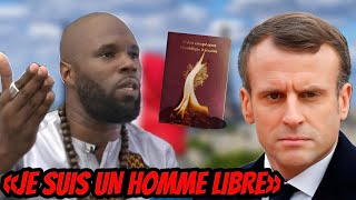 Kémi Seba Brule son Passeport Français en plein live [upl. by Nannahs]