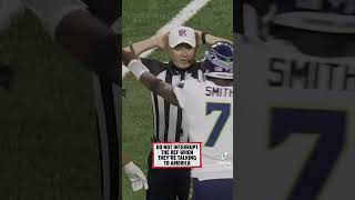 How the ball hit his head and no response nfl shorts [upl. by Olumor]