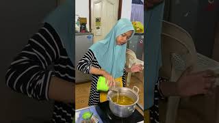 Masak singkong goreng mekar adayinmylife minivlog fyp [upl. by Ymmat928]